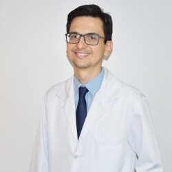 Dr. Douglas Silva Azevedo