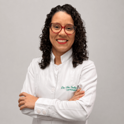 Dra. Ana Caroline Garcia de Souza